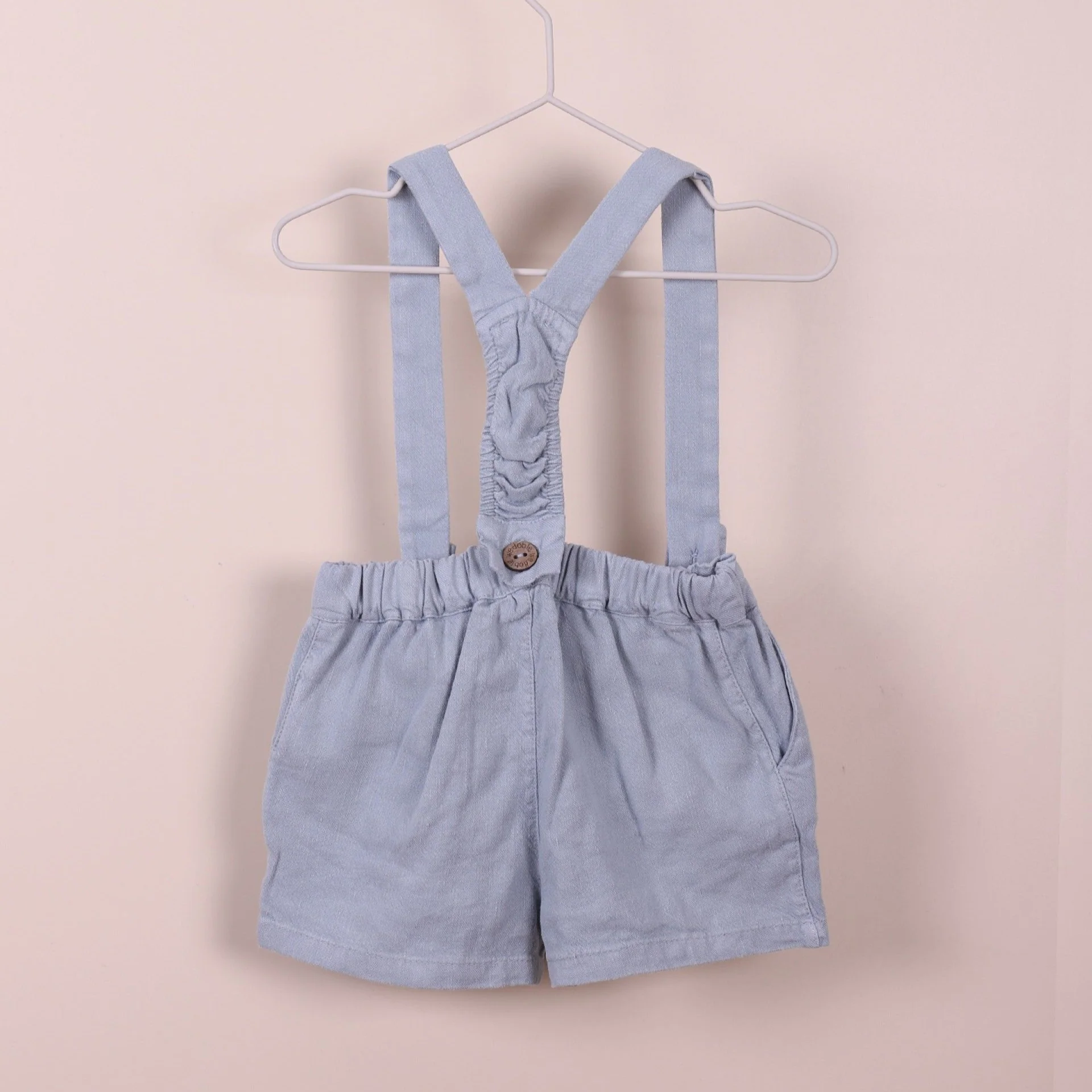 Pantaloncino con bretelle misto lino - immagine 3