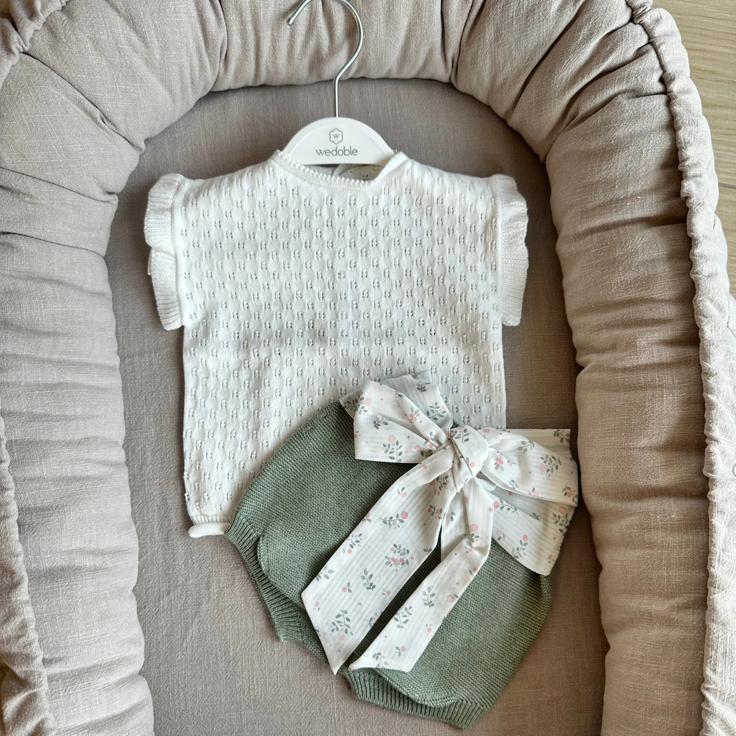 T-shirt in Maglia Fine con Maniche Volant – Wedoble - immagine 5