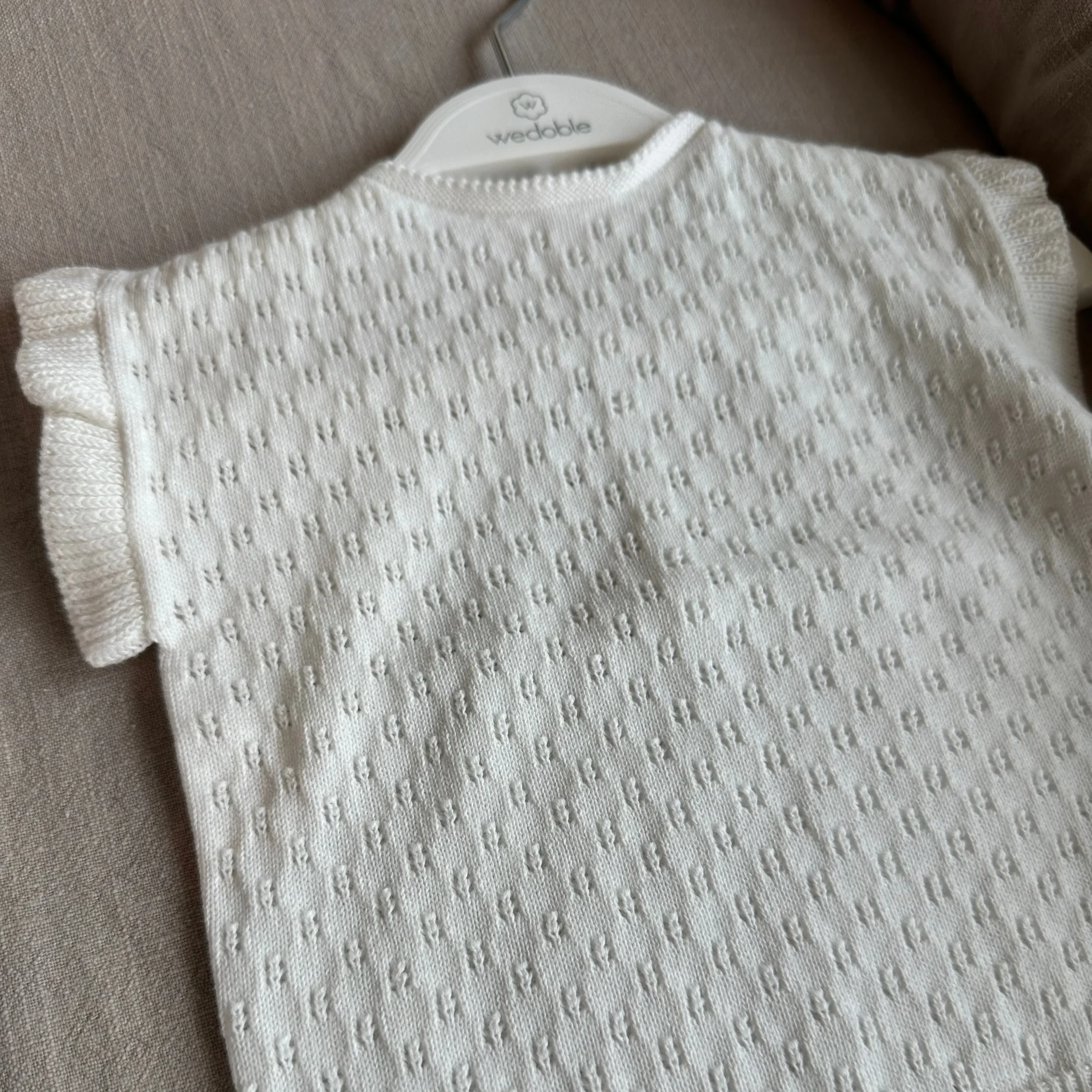 T-shirt in Maglia Fine con Maniche Volant – Wedoble - immagine 3