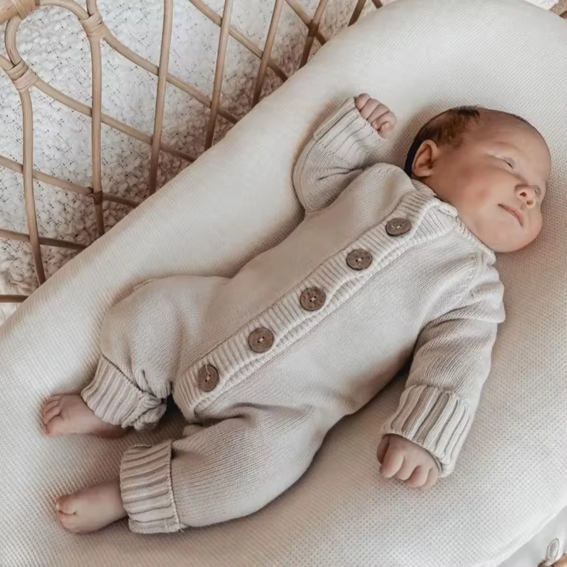 Tutina “Noa” con Cappellino Pompon,Caldo Cotone 100% Biologico 🧸☁️✨ - immagine 2