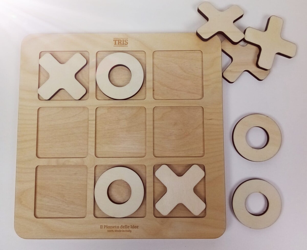 Tris grande in legno - immagine 3