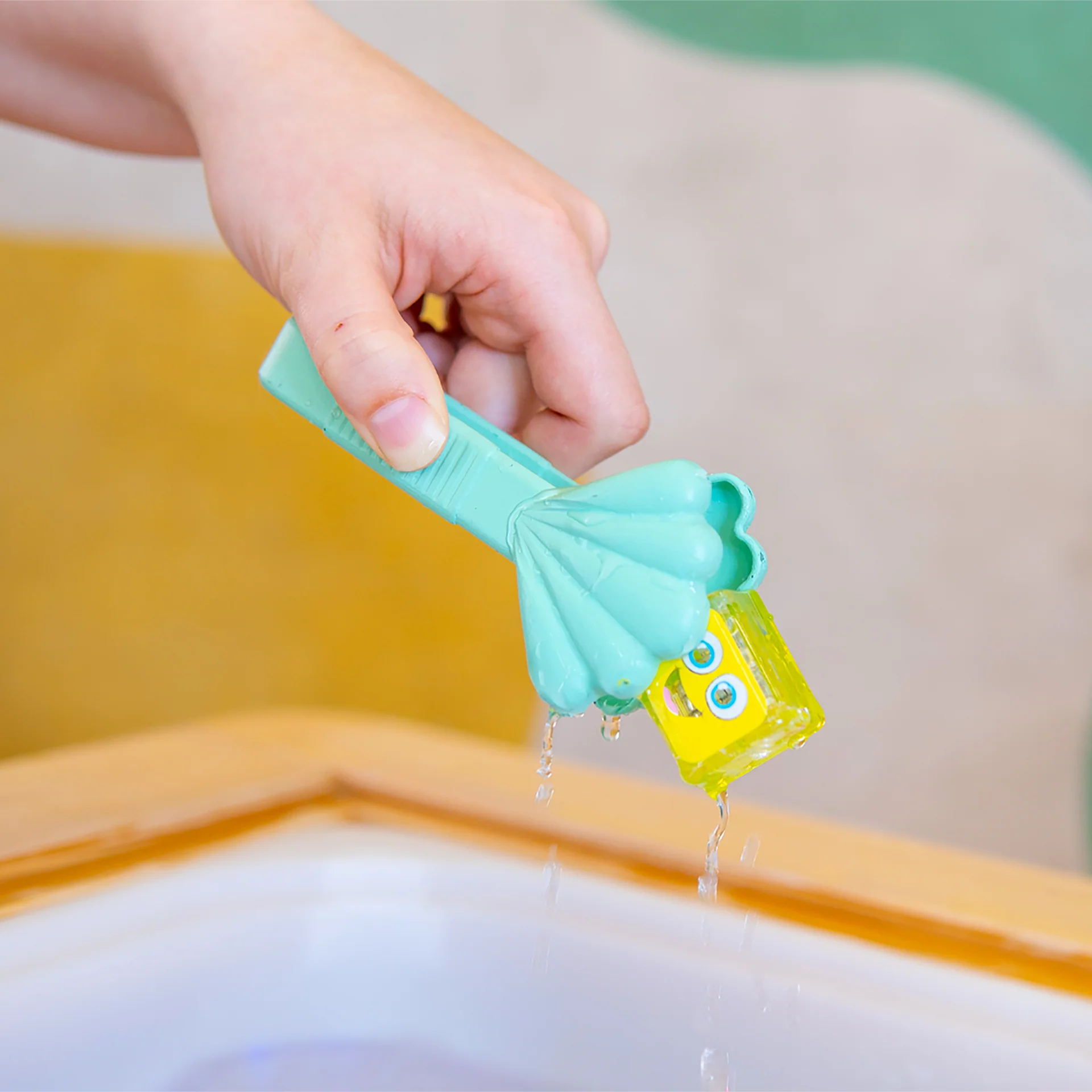 Glo Pals – Set di 3 strumenti sensoriali - immagine 6