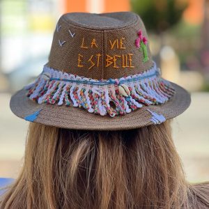 EMBROIDERED HATS - La vie est Belle