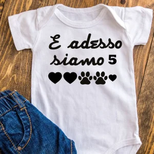 Body 100% cotone idea regalo nascita adesso siamo in 5 zampe