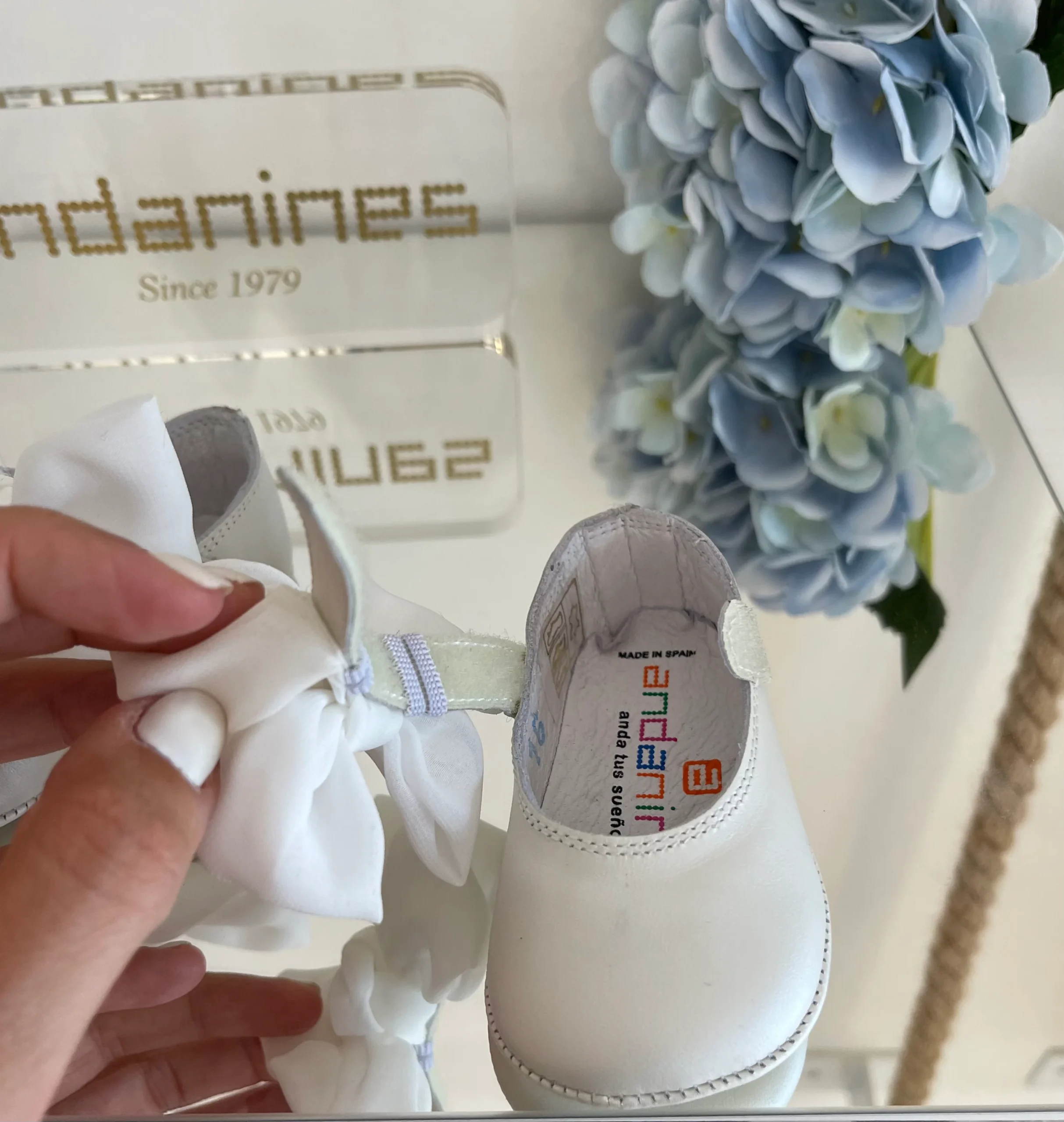 Scarpine morbide da culla con fiocco Bianco eleganti Battesimo - immagine 5