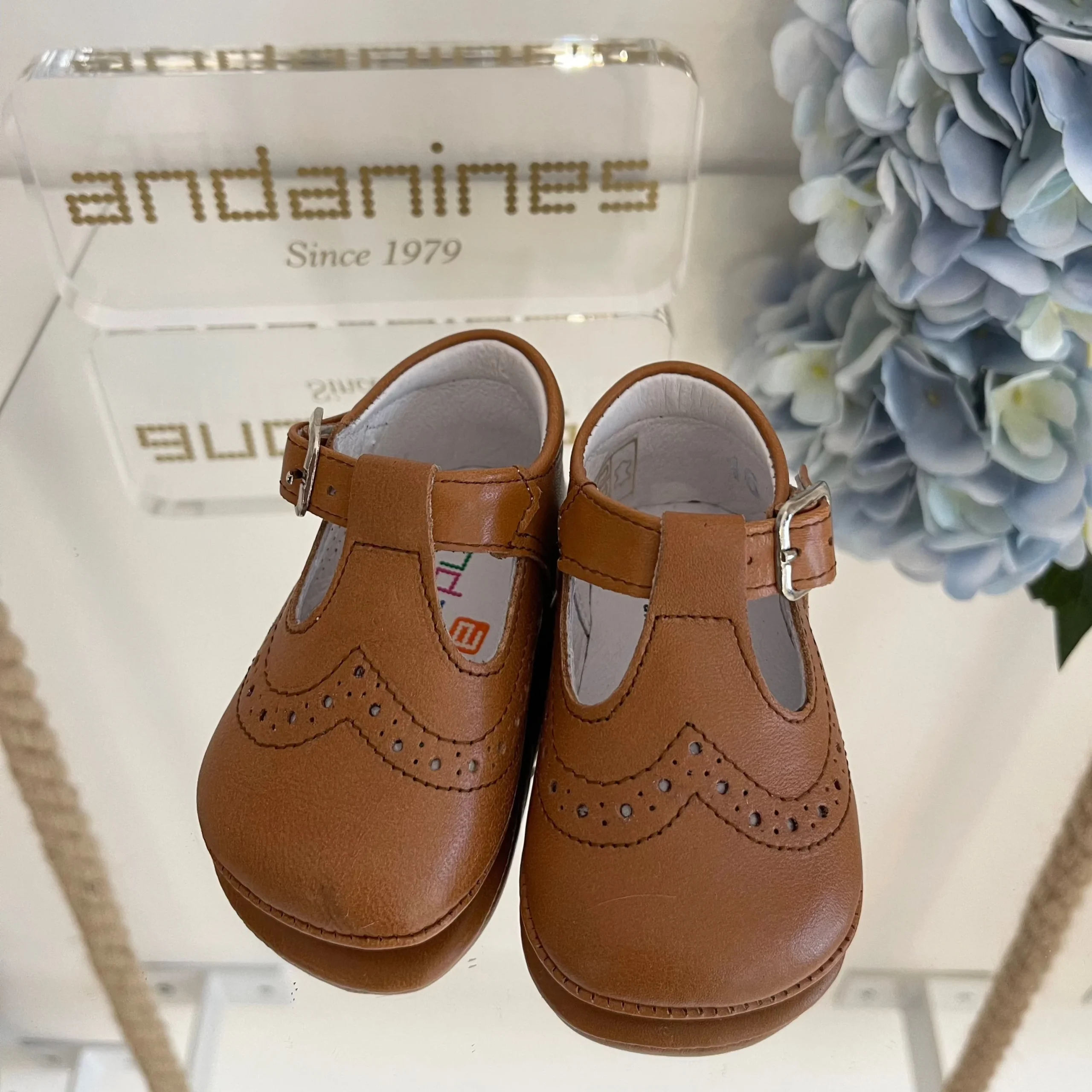 Scarpine morbide da culla Color cuoio con cinturino - immagine 6