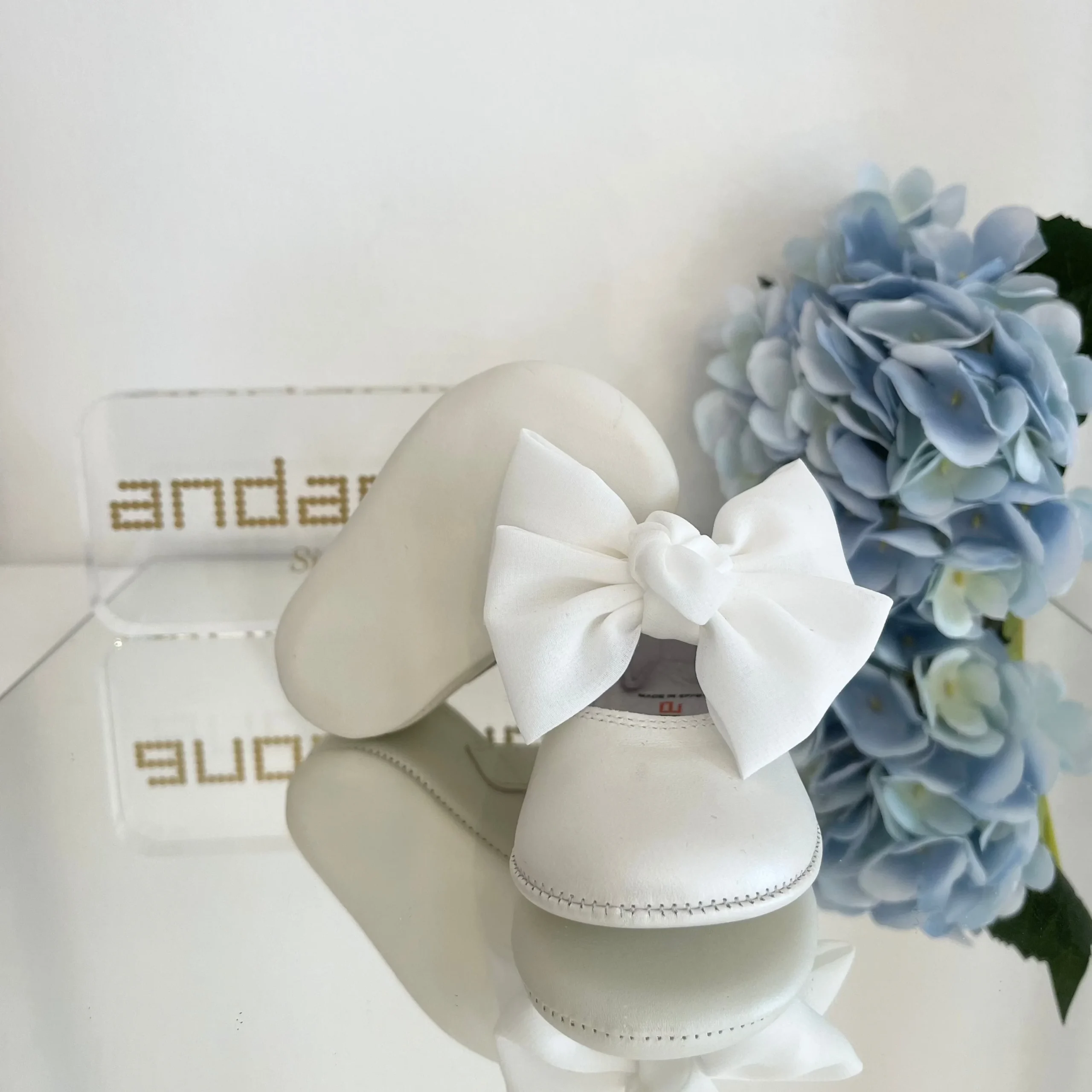 Scarpine morbide da culla con fiocco Bianco eleganti Battesimo - immagine 4