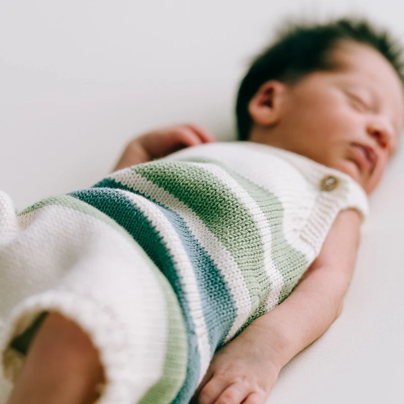 Salopette estiva in maglia a righe in cotone biologico - immagine 5